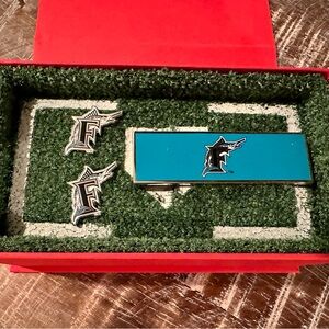 Florida (Miami) Marlins Cuff Links and Money Clip - VINTAGE / NEVER USED